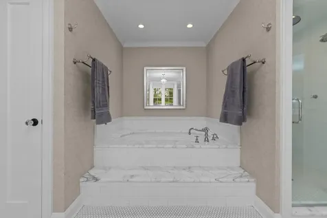701 East Center Avenue Lake Bluff IL 60044