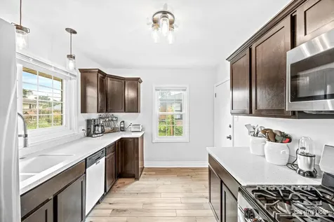 1008 Alann Drive Joliet IL 60435