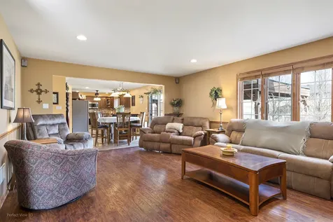 19813 Clare Drive Tinley Park IL 60487