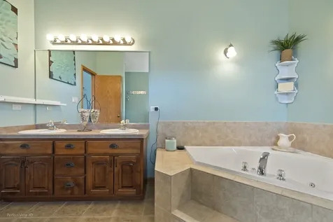 19813 Clare Drive Tinley Park IL 60487