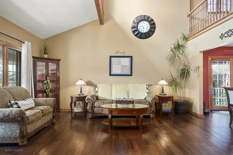 19813 Clare Drive Tinley Park IL 60487