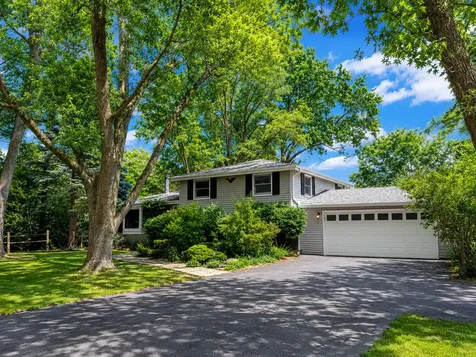 8 East Rollins Road Round Lake Beach IL 60073