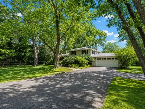 8 East Rollins Road Round Lake Beach IL 60073