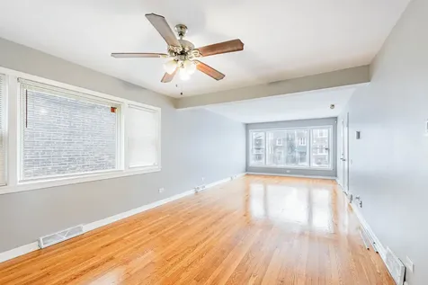 7637 South Essex Avenue Chicago IL 60649