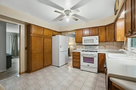 3821 Cheyenne Road Gurnee IL 60031