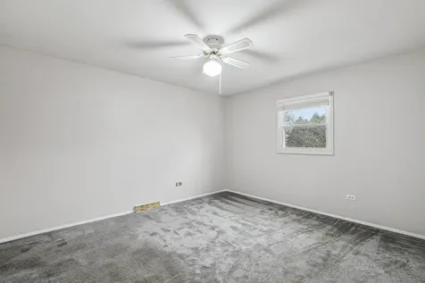 3821 Cheyenne Road Gurnee IL 60031
