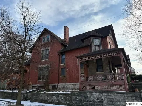438 North 6th Quincy IL 62301