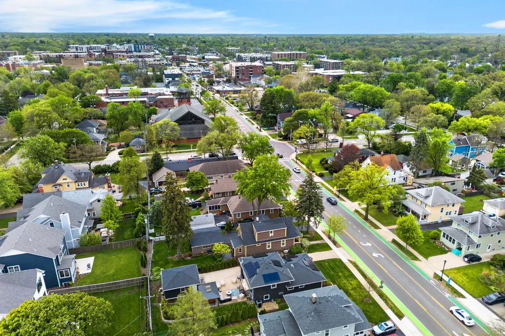 4725 Main Street Downers Grove IL 60515
