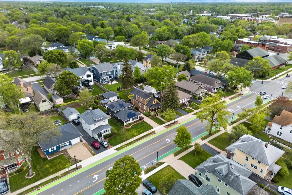 4725 Main Street Downers Grove IL 60515