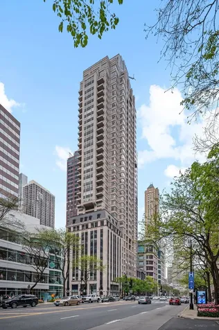 118 East Erie Street Chicago IL 60611