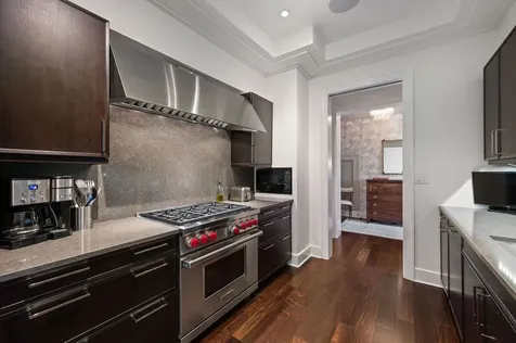 118 East Erie Street Chicago IL 60611
