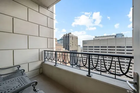118 East Erie Street Chicago IL 60611
