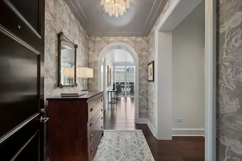 118 East Erie Street Chicago IL 60611
