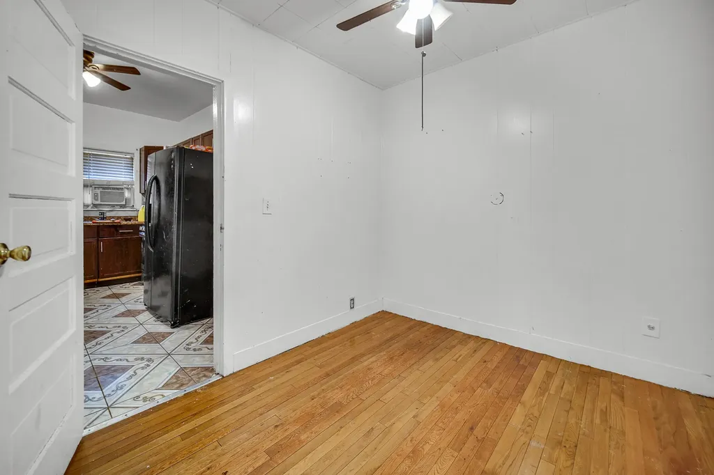 924 North Pulaski Avenue Chicago IL 60651