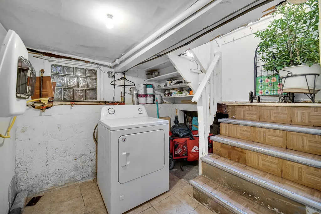 924 North Pulaski Avenue Chicago IL 60651
