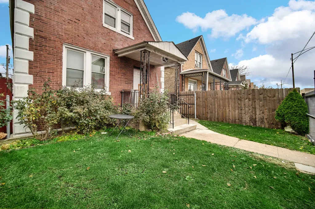924 North Pulaski Avenue Chicago IL 60651