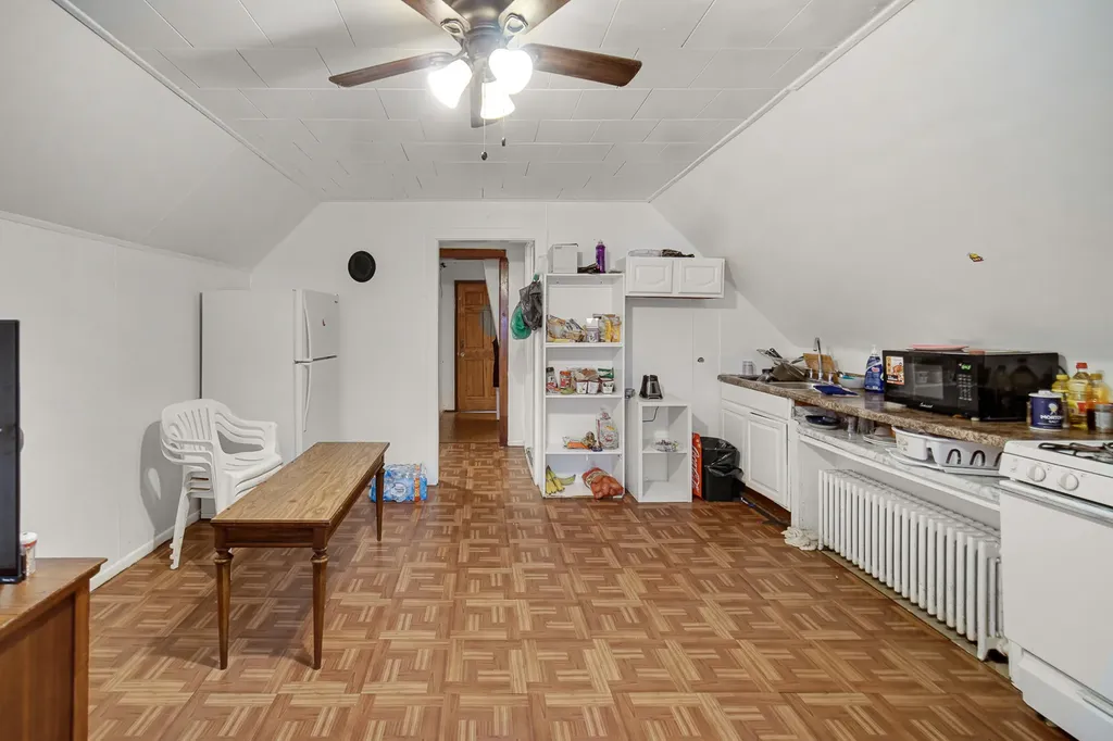 924 North Pulaski Avenue Chicago IL 60651