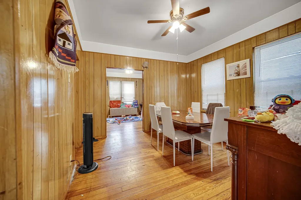 924 North Pulaski Avenue Chicago IL 60651