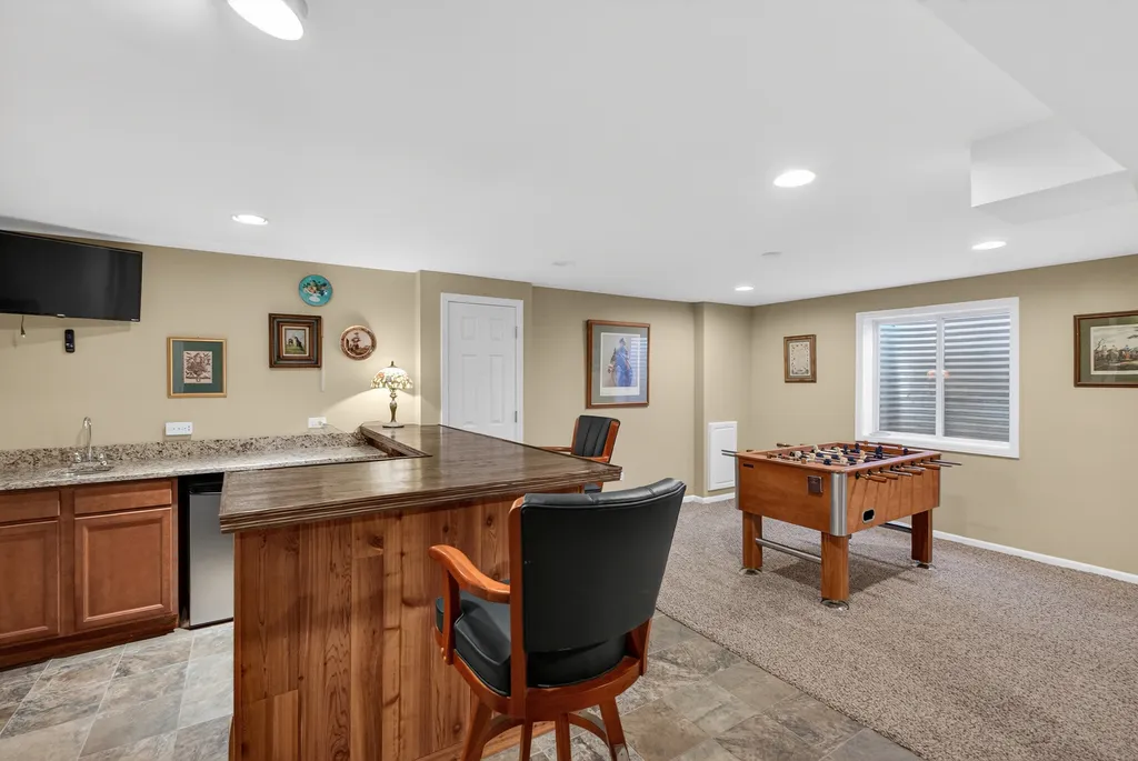 2458 Cushing Lane Aurora IL 60503