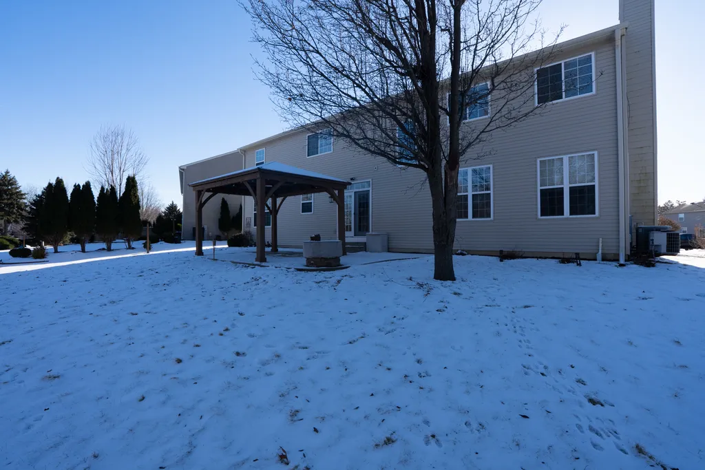 2458 Cushing Lane Aurora IL 60503