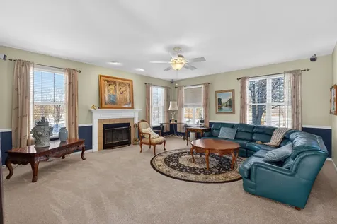 2458 Cushing Lane Aurora IL 60503