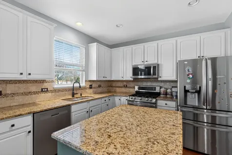 2458 Cushing Lane Aurora IL 60503