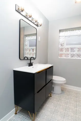 9451 South Lawndale Avenue Evergreen Park IL 60805