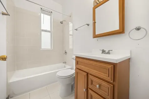 6649 South Rhodes Avenue Chicago IL 60637