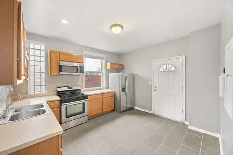 6649 South Rhodes Avenue Chicago IL 60637