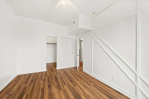 6649 South Rhodes Avenue Chicago IL 60637