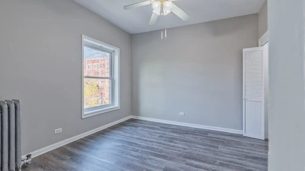 1327 East 52nd Street Chicago IL 60615