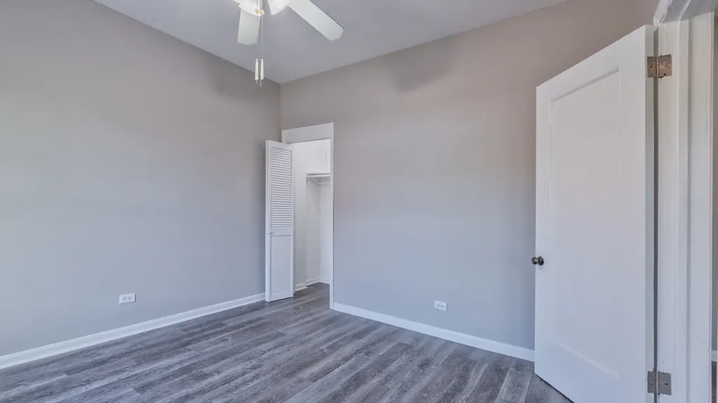 1327 East 52nd Street Chicago IL 60615