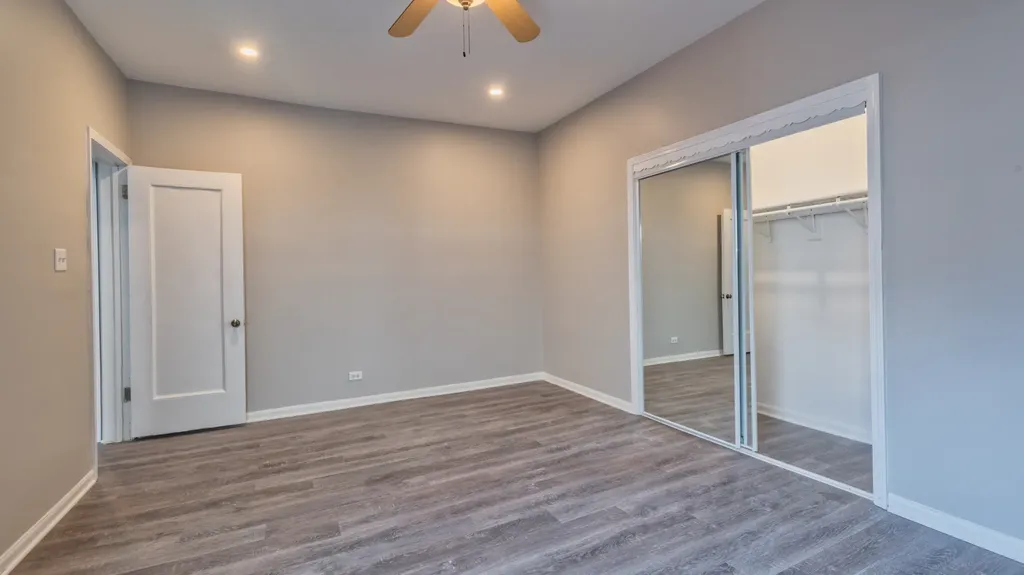 1327 East 52nd Street Chicago IL 60615
