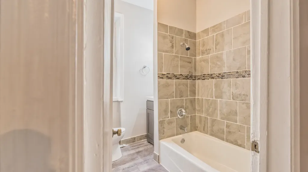 1327 East 52nd Street Chicago IL 60615