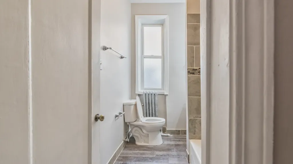1327 East 52nd Street Chicago IL 60615
