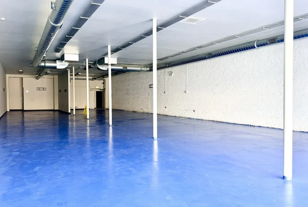 2007 West Howard Street Chicago IL 60645