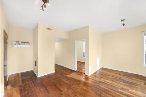 6649 South Rhodes Avenue Chicago IL 60637