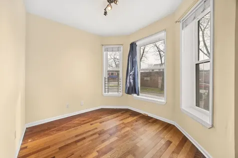 6649 South Rhodes Avenue Chicago IL 60637
