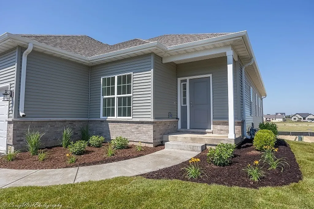 2206 Maggie Lane Sycamore IL 60178