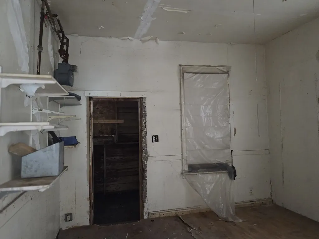 8847 South Burley Avenue Chicago IL 60617