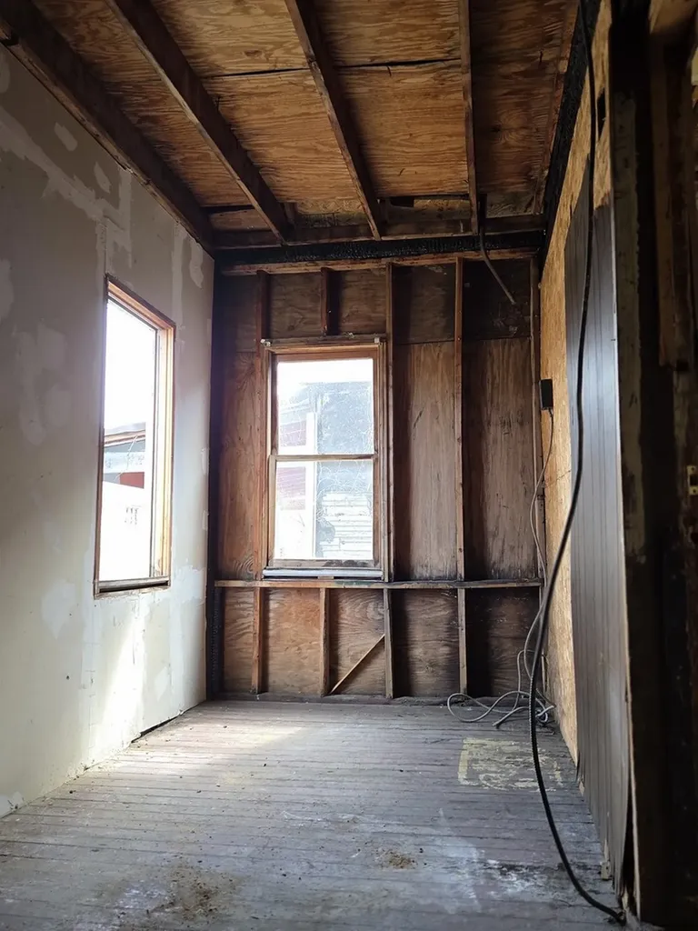 8847 South Burley Avenue Chicago IL 60617