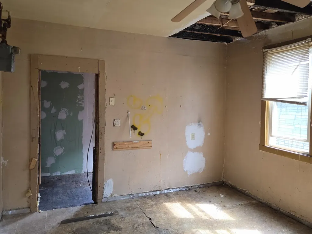 8847 South Burley Avenue Chicago IL 60617