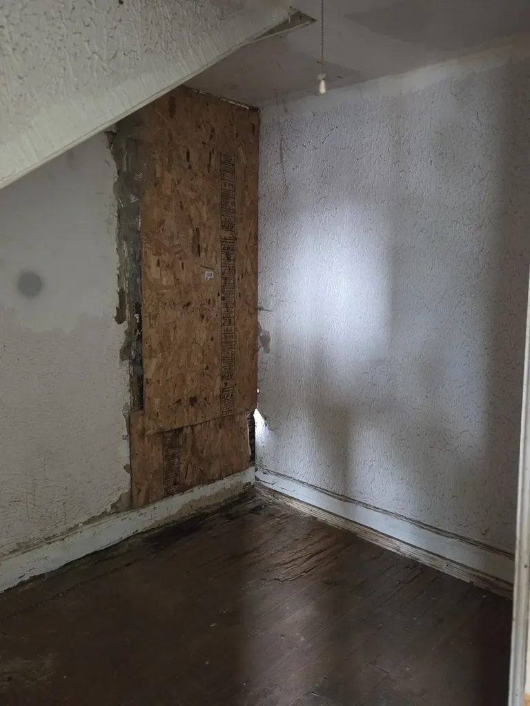 8847 South Burley Avenue Chicago IL 60617