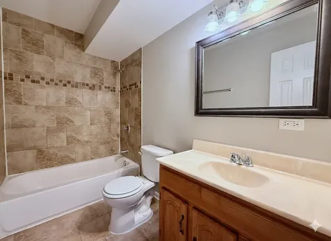 2852 189TH Street Lansing IL 60438