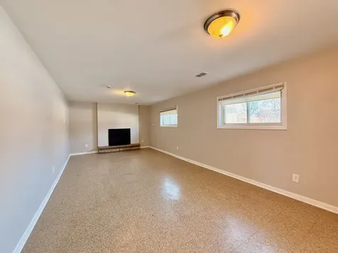 2852 189TH Street Lansing IL 60438