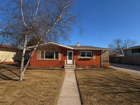 2852 189TH Street Lansing IL 60438