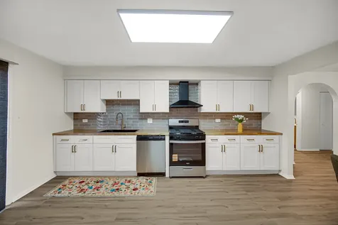 21775 Peterson Avenue Sauk Village IL 60411