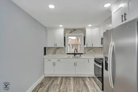 702 South Lincoln Avenue Kankakee IL 60901
