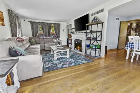 403 Orchard Lane Beecher IL 60401