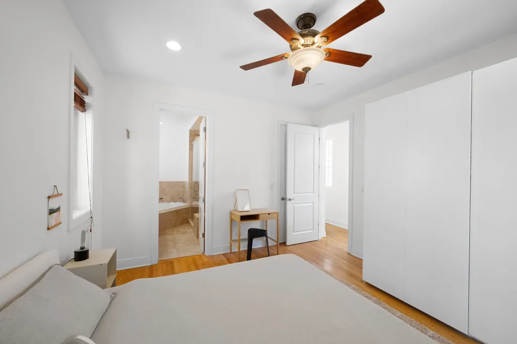 2407 West Moffat Street Chicago IL 60647